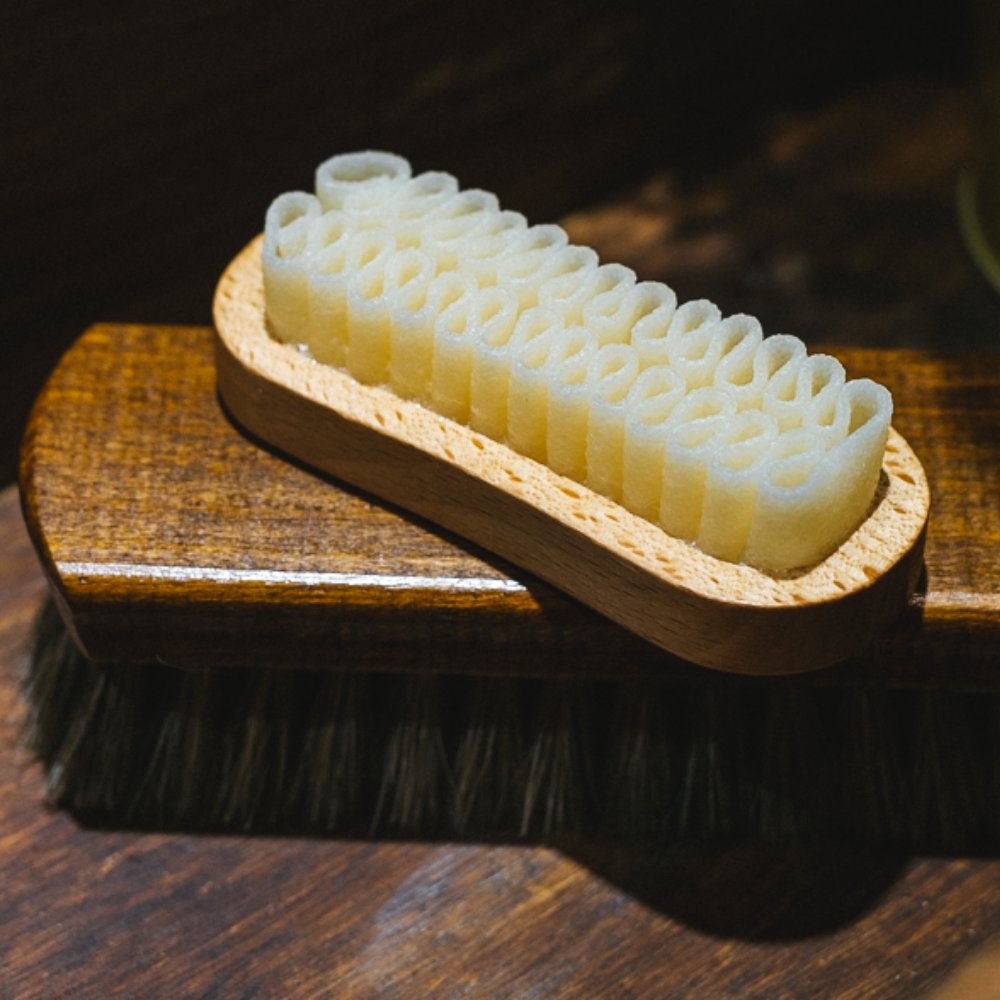 Natural Crepe Brush