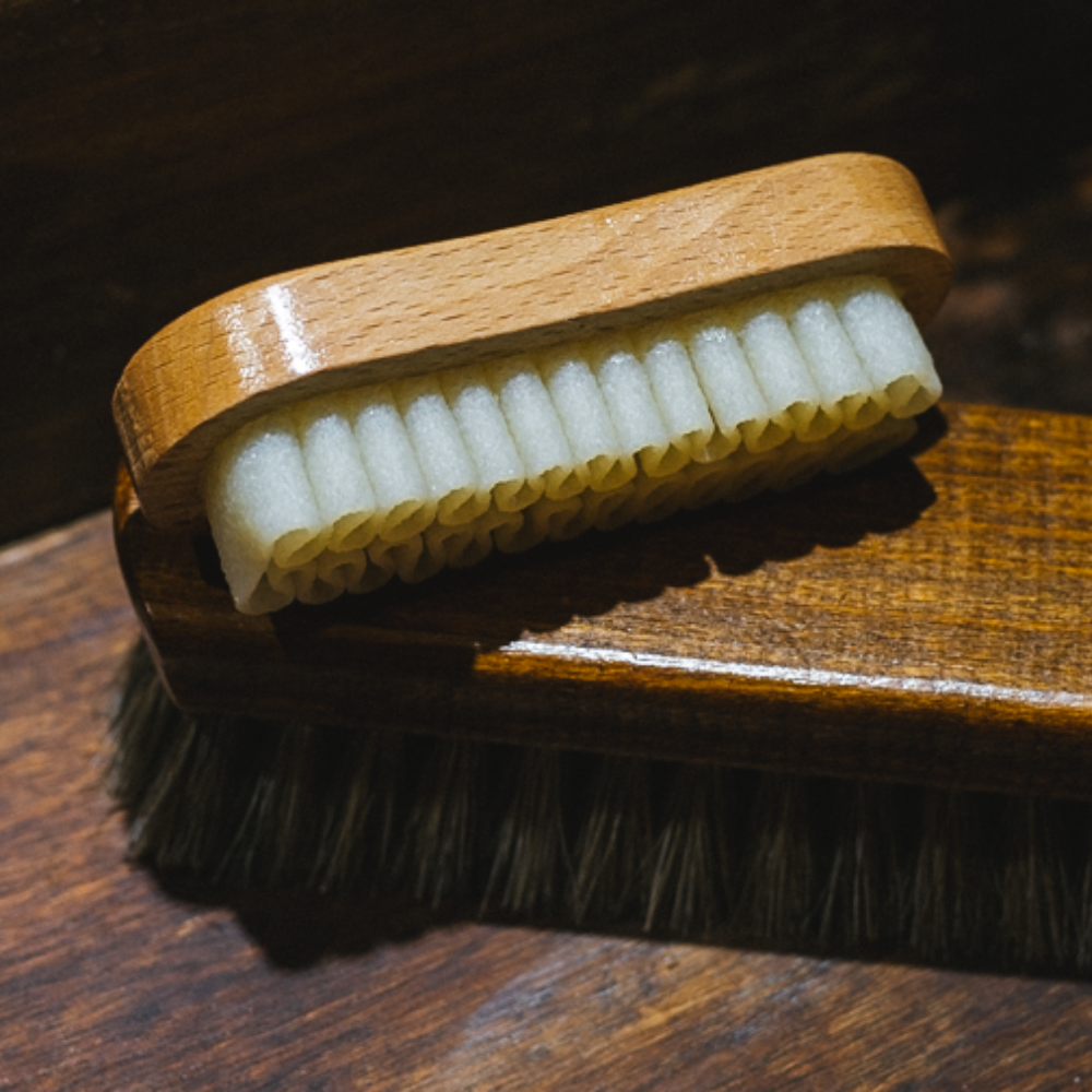 Natural Crepe Brush