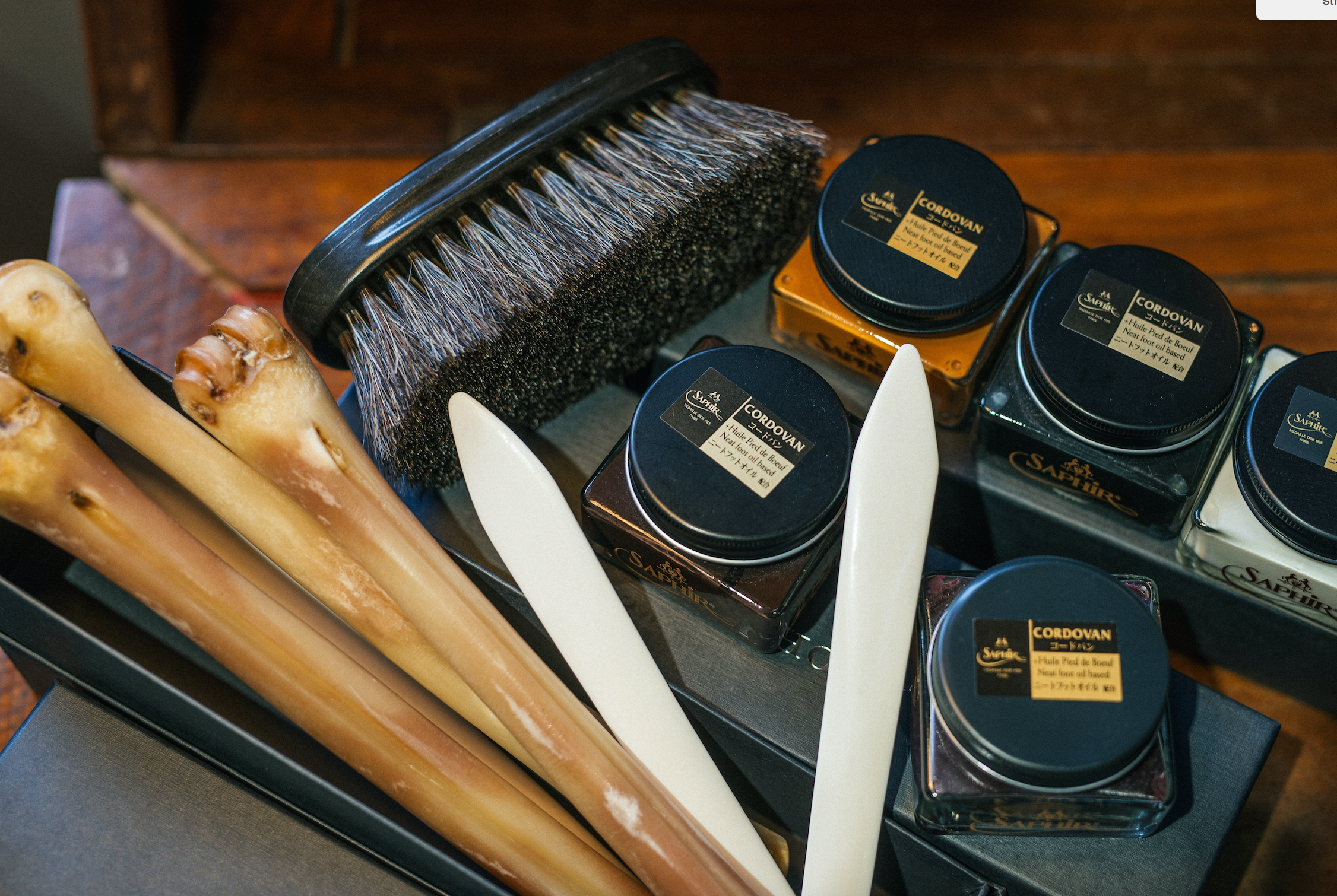 AbbeyHorn Sleeking Bone - Vendoras